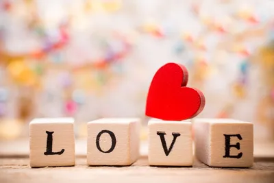 Top 10 Affordable Fashion Brands for Couples on Valentine's Day