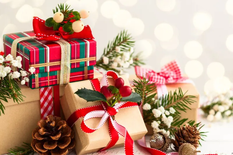 The Meaningful Christmas Gifts: Thoughtful Presents That Create Lasting Memories