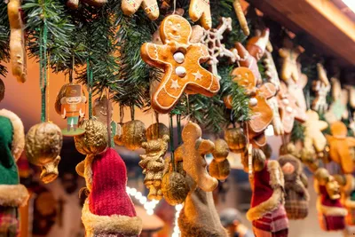Top 10 Must Have Christmas Decorations to Create a Magical Holiday Atmosphere